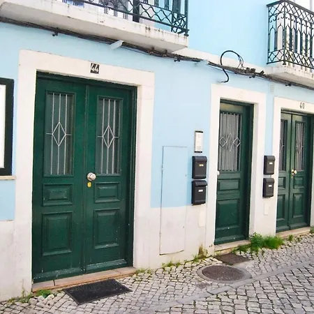 Blue House In The Old Town 아파트